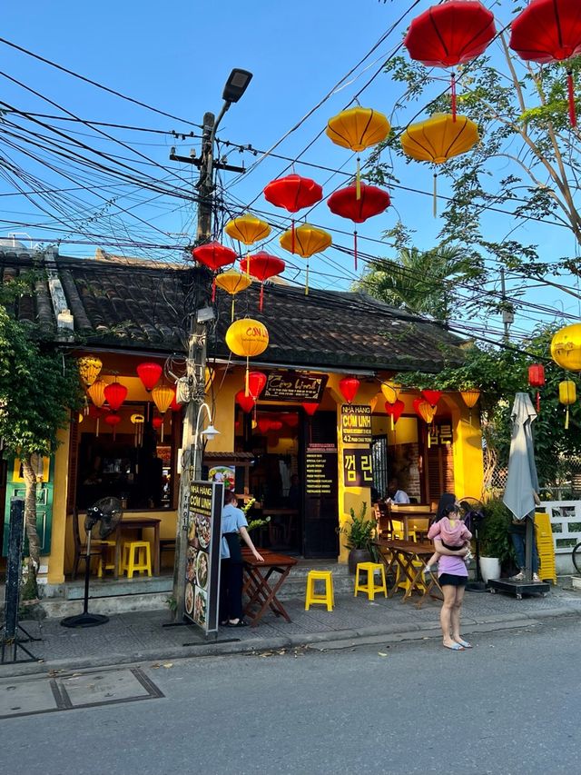 Com Linh Vietnam Restaurant