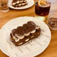 【インドネシア】巷で話題のティラミス"Baked By Rossa & Hana Roastery"