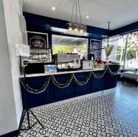 Two hundreds Café 