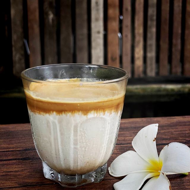 Blackdog coffeebar .... คาเฟ่มินิมอลเปิดใหม่ระยอง
