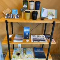 鴛泊港フェリーターミナル前　PORTO COFFEE