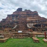 Bueng Phra Ram Park - Ancient Temple UNESCO