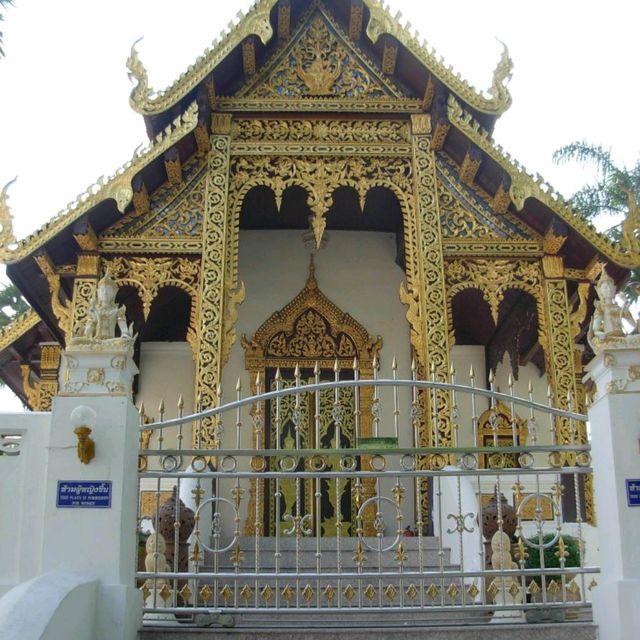 วัดพระธาตุศรีจอมทอง วัดพระธาตุศรีจอมทอง