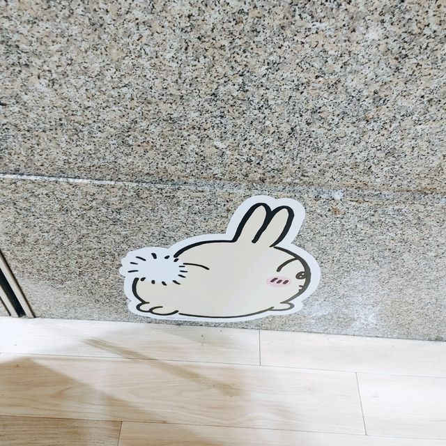 大阪梅田阪急三番街がちいかわだらけ！ちいかわ はんきゅう