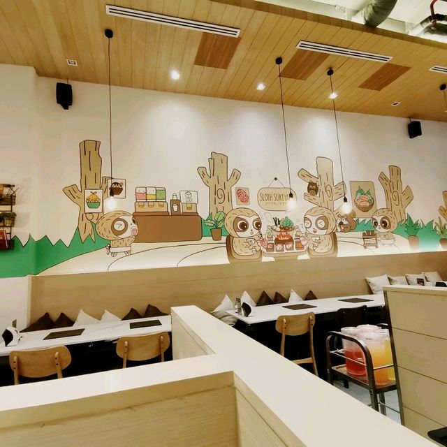 Sloth SukiyaKi มีทั้งซูชิ ซาชิมิ