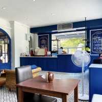 Two hundreds Café 