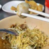 ทานบะหมี่ รับปีมังกร ที่ตลาดน้อย