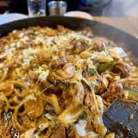 철판닭갈비가 양념까지 너무 맛있는데 저렴한, 꼬끼옥!