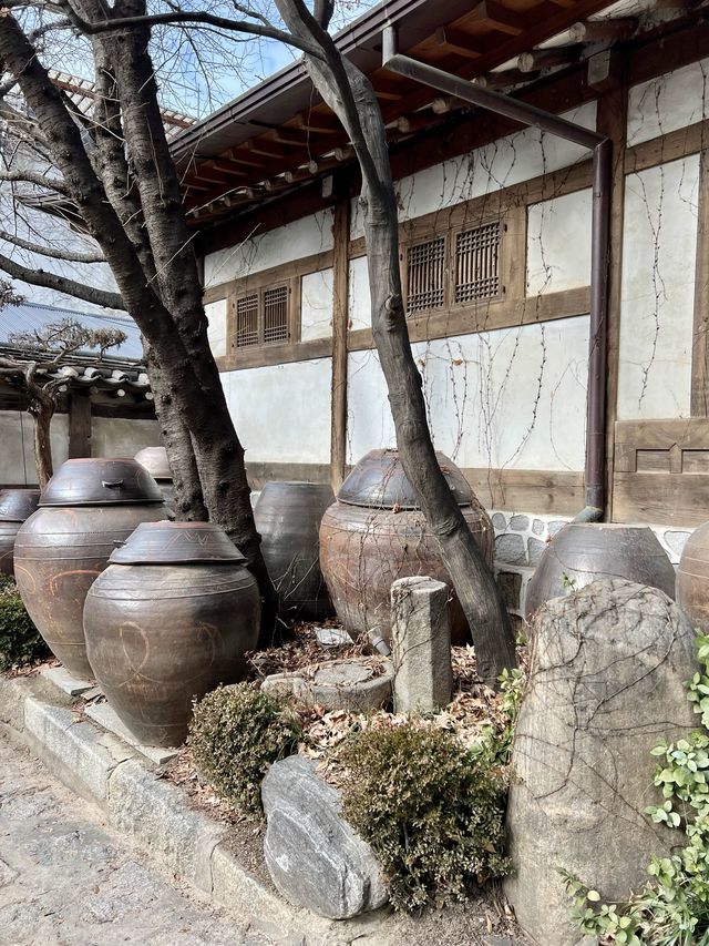 仁寺洞の路地裏、耕仁美術館に併設「伝統茶院」