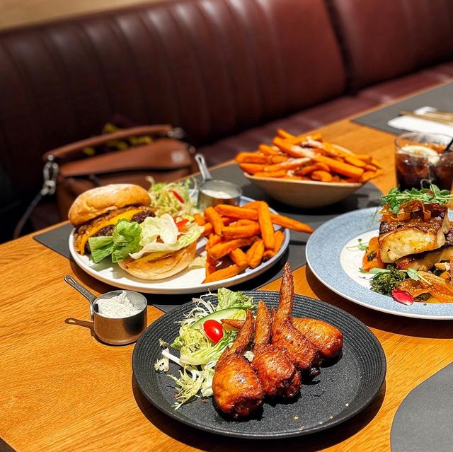 🔥 𝐀𝐢𝐫𝐬𝐢𝐝𝐞餐飲推介! 日式傢俬咖啡店