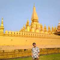 พระธาตุหลวงเวียงจันทน์ ພຣະ​ ທາດຫຼວງ