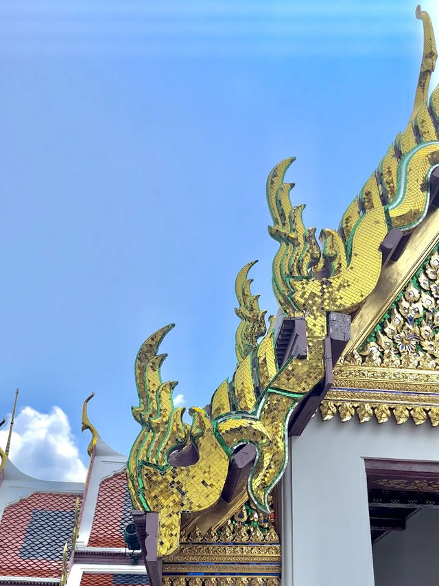 Exploring the Majestic Grand Palace in Bangkok! 🌟