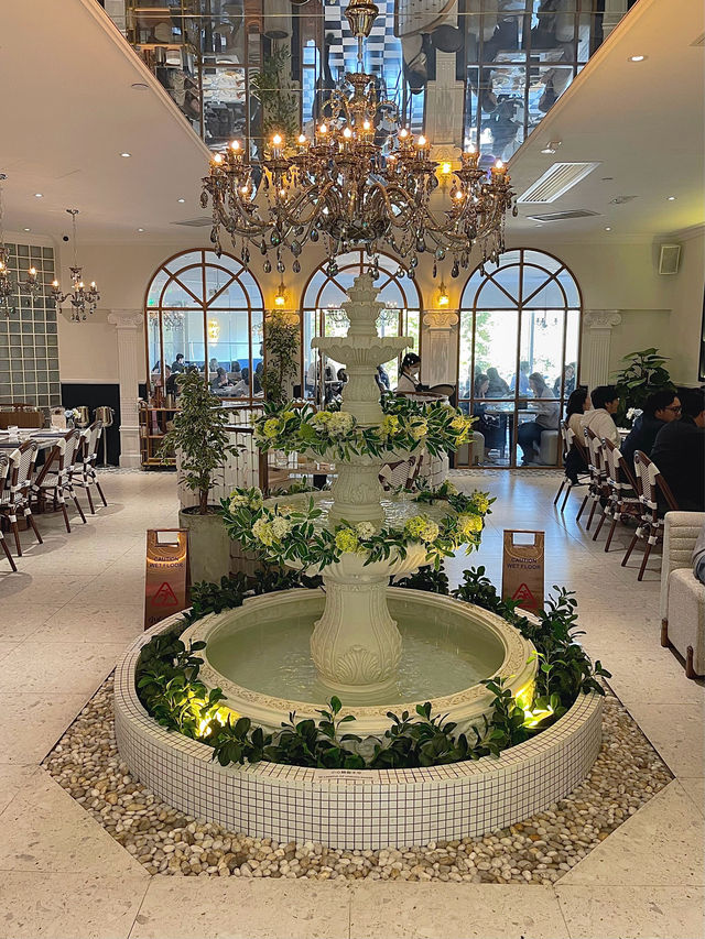 香港銅鑼灣歐式宮廷風餐廳-ROYAL INN