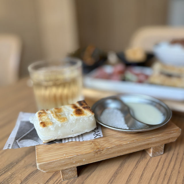 小野人 KOKA：串燒爐上菜，特別鍾意燒粟米和海鮮！