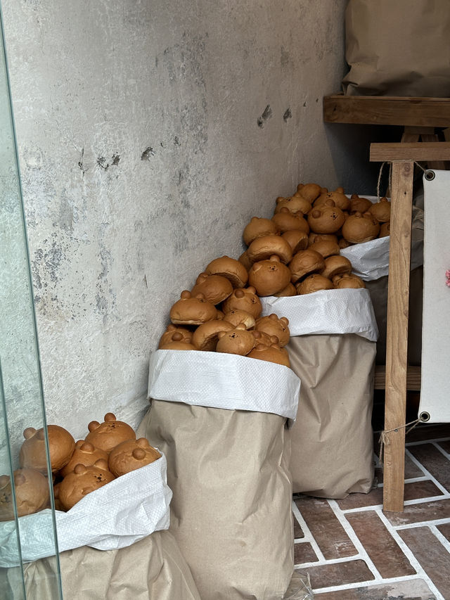 귀여운 곰돌이가 있는 루프탑 카페