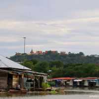 อุทัยธานี ที่เที่ยว - ที่กิน ริมแม่น้ำสะแกกรัง