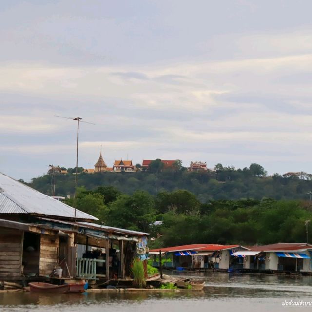อุทัยธานี ที่เที่ยว - ที่กิน ริมแม่น้ำสะแกกรัง