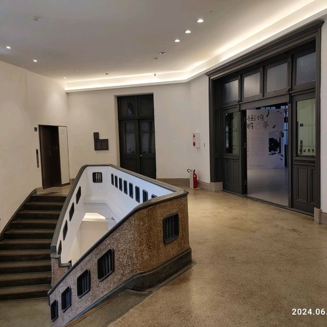 中國台灣台南市美術館1館深深瞭會哲學心理藝術