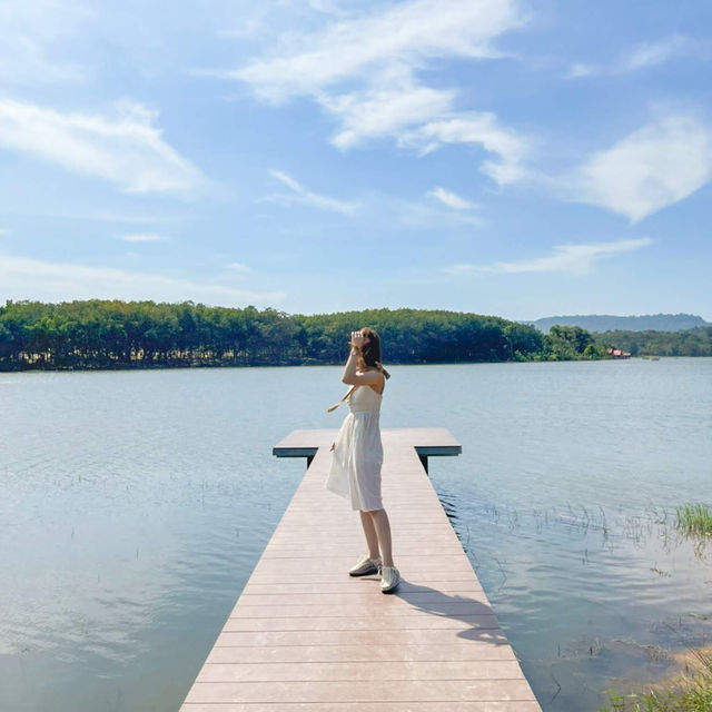 คาเฟ่ศรีสะเกษ วิวทะเลสาบ