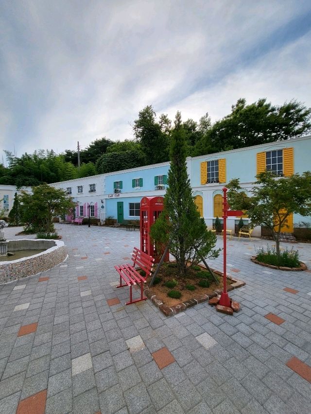 핑크무드 가득한 색감 맛집 진주 감성카페