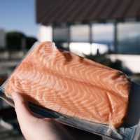 WE VISITED NEW ZEALAND MOST FAMOUS SALMON SHOP!