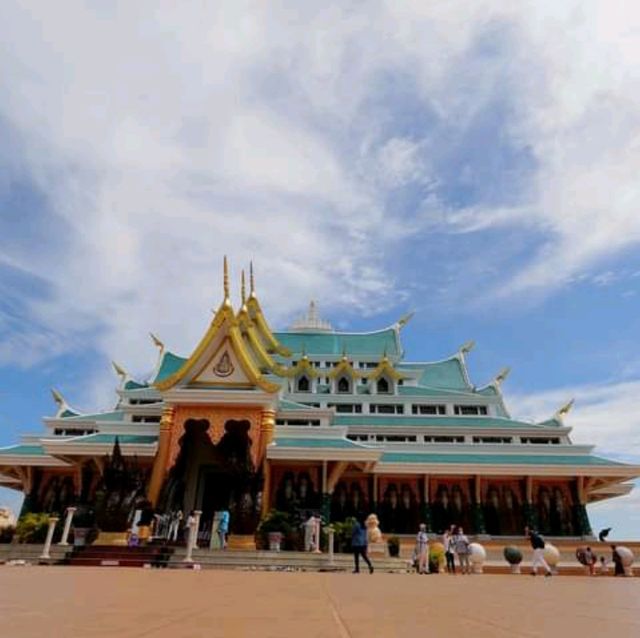 พุทธอุทยานมหารุกขปาริชาติภูก้อน