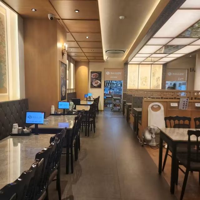 【明洞グルメ】コムタン店なのになんでも美味しい！ハスオクムタン