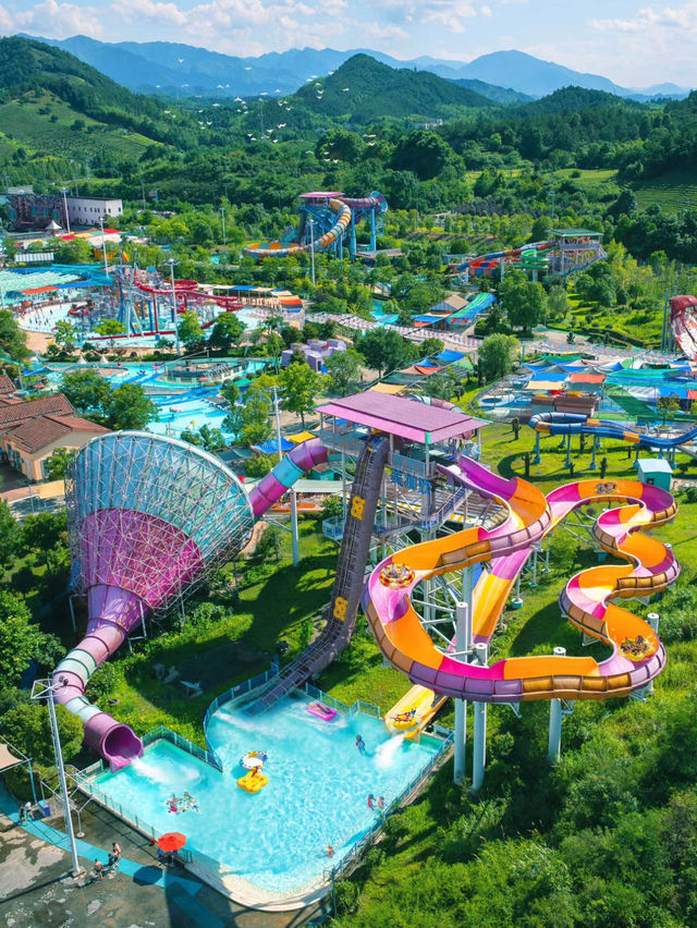 《水上樂園》【浙江安吉】亞洲最大水上樂園，提前購票！