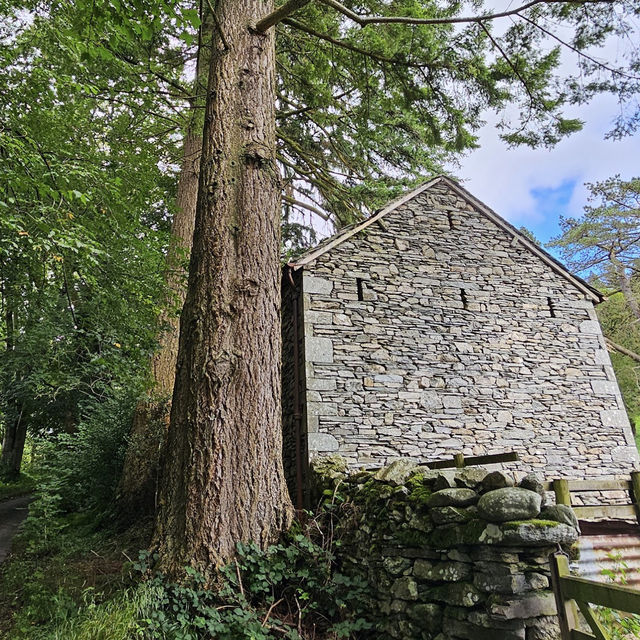 Escape to the tranquil beauty of the #LakeDistrict Explore scenic trails