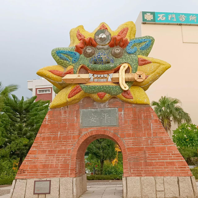 【安平古堡】熱蘭遮城遺跡，金黃燈光下展現三百多年的風雲與滄桑