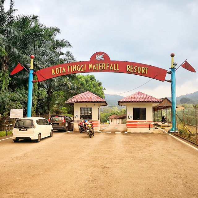 🇲🇾 Refresh Your Senses at Kota Tinggi Waterfall