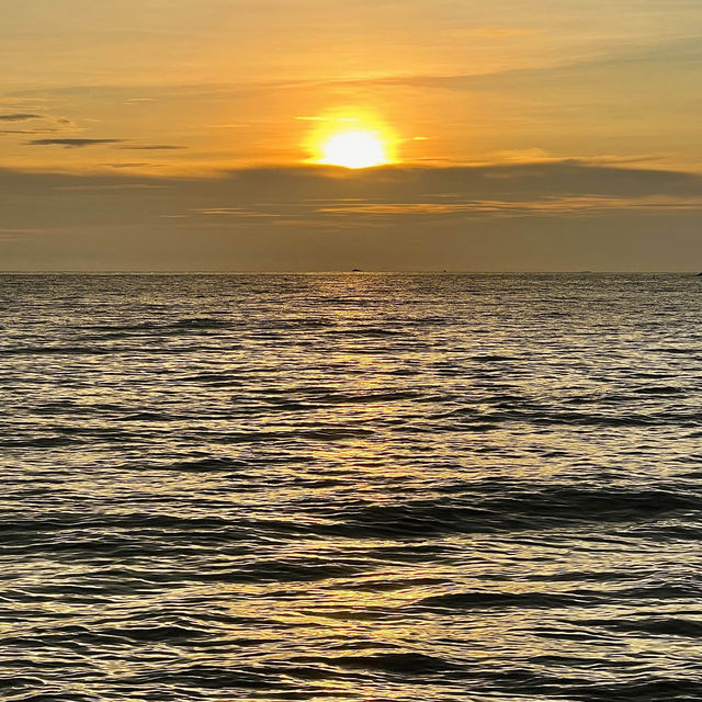 Sunset ที่เกาะช้าง vibes ดีไม่ไหว 🌅☀️🧡