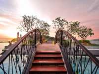 โรงแรมหรูบนเนินเขาวิวสระว่ายน้ำสุดปัง