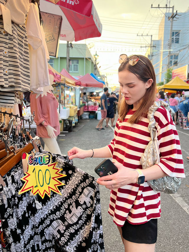 ชุมชนตลาดน้ำอัมพวา