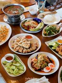 ร้านอาหารและคาเฟ่บรรยากาศร่มรื่นธีมไม้ไผ่