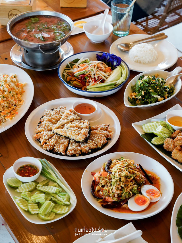 ร้านอาหารและคาเฟ่บรรยากาศร่มรื่นธีมไม้ไผ่