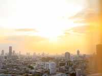 Holiday Inn Express Bangkok Siam ที่พักติด BTS 