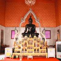 หลวงพ่อเพชร วัดบาง กำแพงเพชร