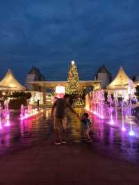 ถ่ายรูปคริสมาสต์กันที่ Central Village