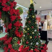 Twinkling Lights & Holiday Delights: 1 Utama’s Christmas Vibes