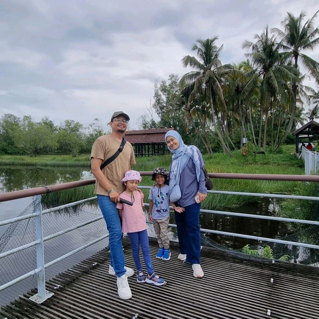 Paya Indah Wetlands: Hidden nature gem for nature lover and adventurous kids
