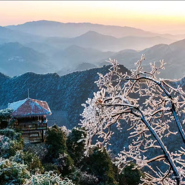 Guanyin Cave Ice Springs Scenic Area 