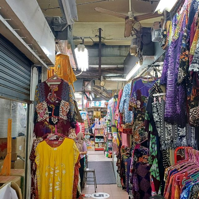 泰國合艾最大的特產集市商場:金荣巴刹ตลาดกิมหยง，適合休閒購物