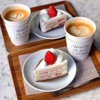 A Sweet Spot in Shibuya: White Glass Coffee🍰