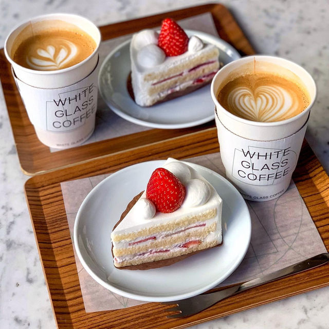 A Sweet Spot in Shibuya: White Glass Coffee🍰