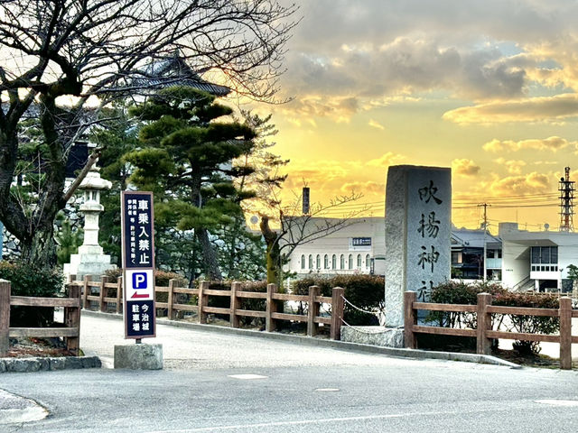 🇯🇵【愛媛県】幻想的なライトアップが人気！今治城🏯^ ^