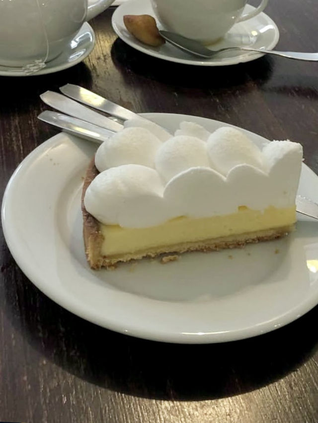 레몬타르트가 맛있는 🍋 프랑스 가정집 감성 파리카페투어💛 