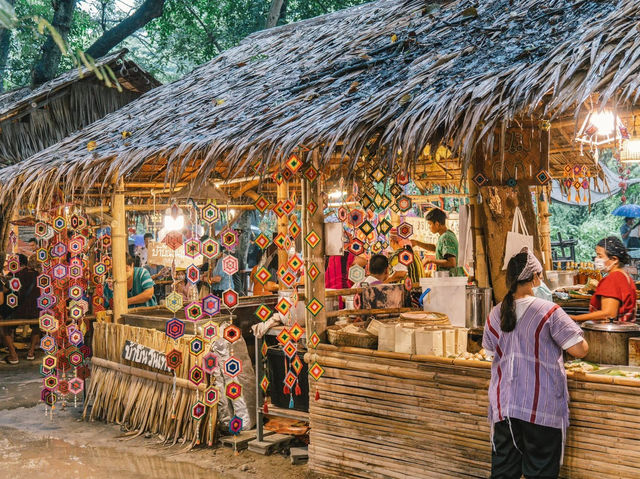ตลาดริมธารสุดน่ารัก
