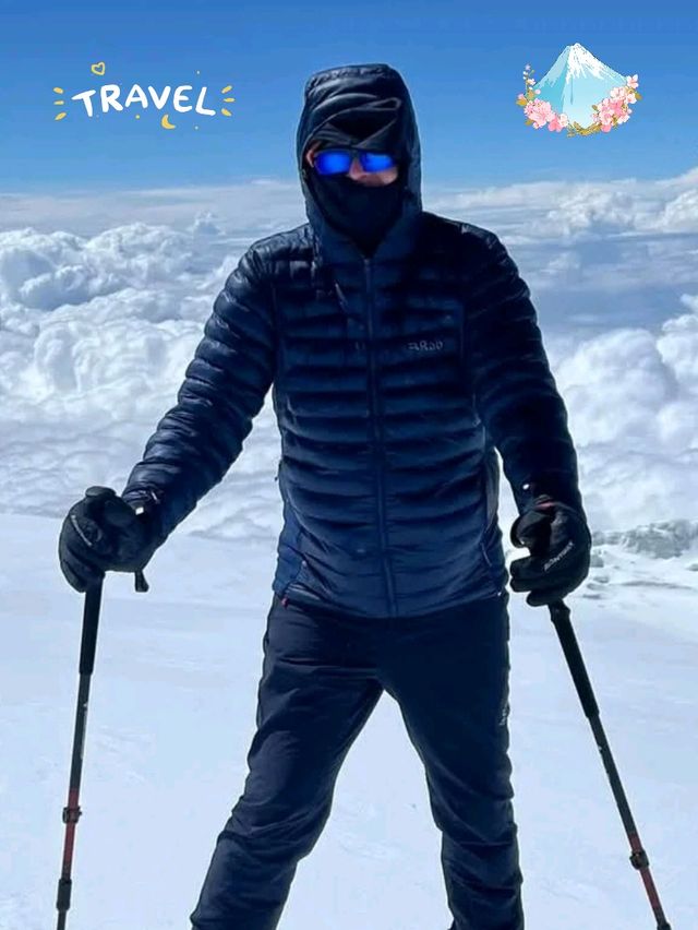 Skiing & Hiking in Uhuru Peak 🏔️