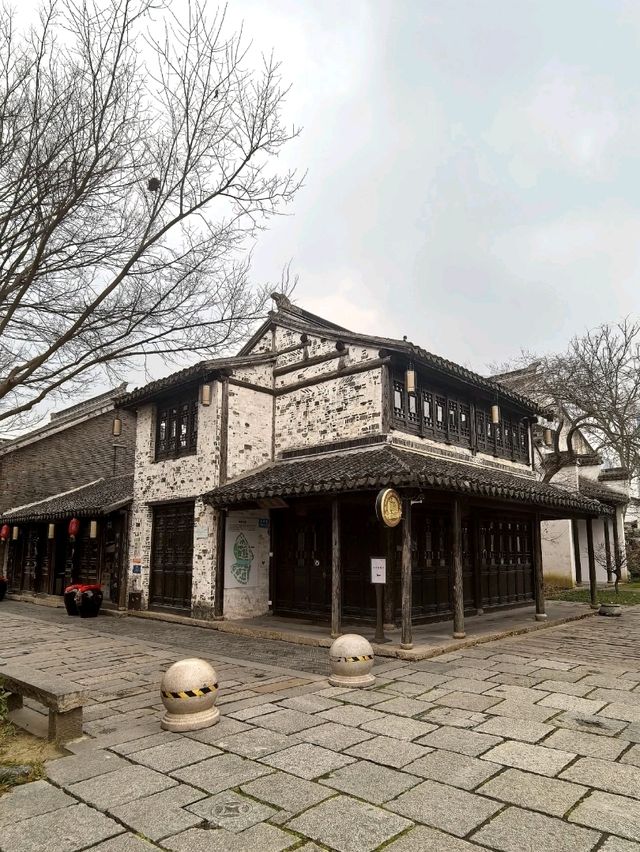 Xuntang Old Street: A Glimpse into the Past